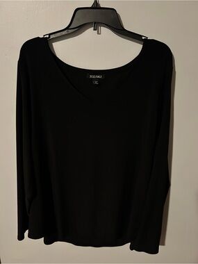 Roz & Ali Black V-Neck Long Sleeve Top - Lightweight Drapey Tee